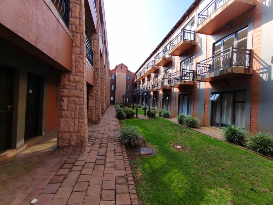 To Let 1 Bedroom Property for Rent in Vredenhof Sh Free State